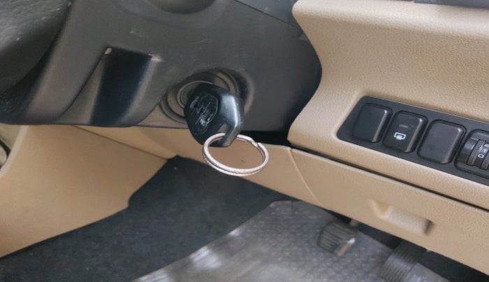 2016 Mahindra TUV300 T8 AMT, Diesel, Automatic, 1,01,961 km, interior