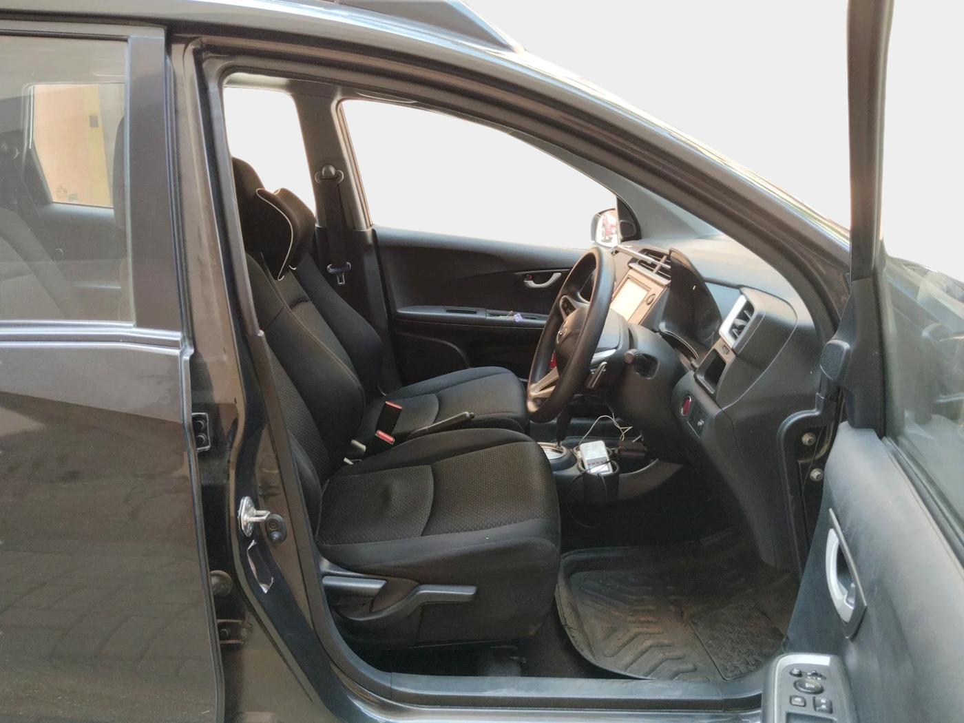 2016 Honda BR-V 1.5L I-VTEC V CVT, Petrol, Automatic, 92,568 km, interior