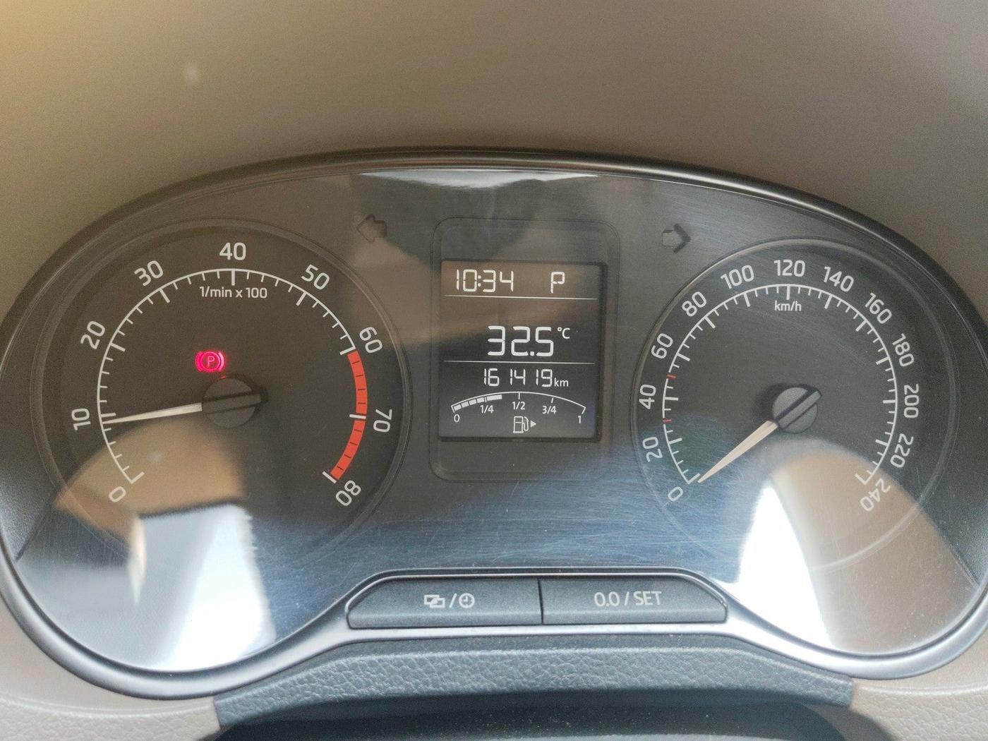 2016 Skoda Rapid 1.6 MPI STYLE PLUS AT, Petrol, Automatic, 1,61,419 km, interior