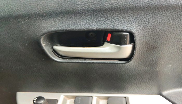 2013 Maruti Wagon R 1.0 VXI, Petrol, Manual, 32,796 km, interior