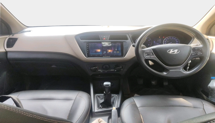 2014 Hyundai i20 SPORTZ 1.2, Petrol, Manual, 1,17,927 km, interior