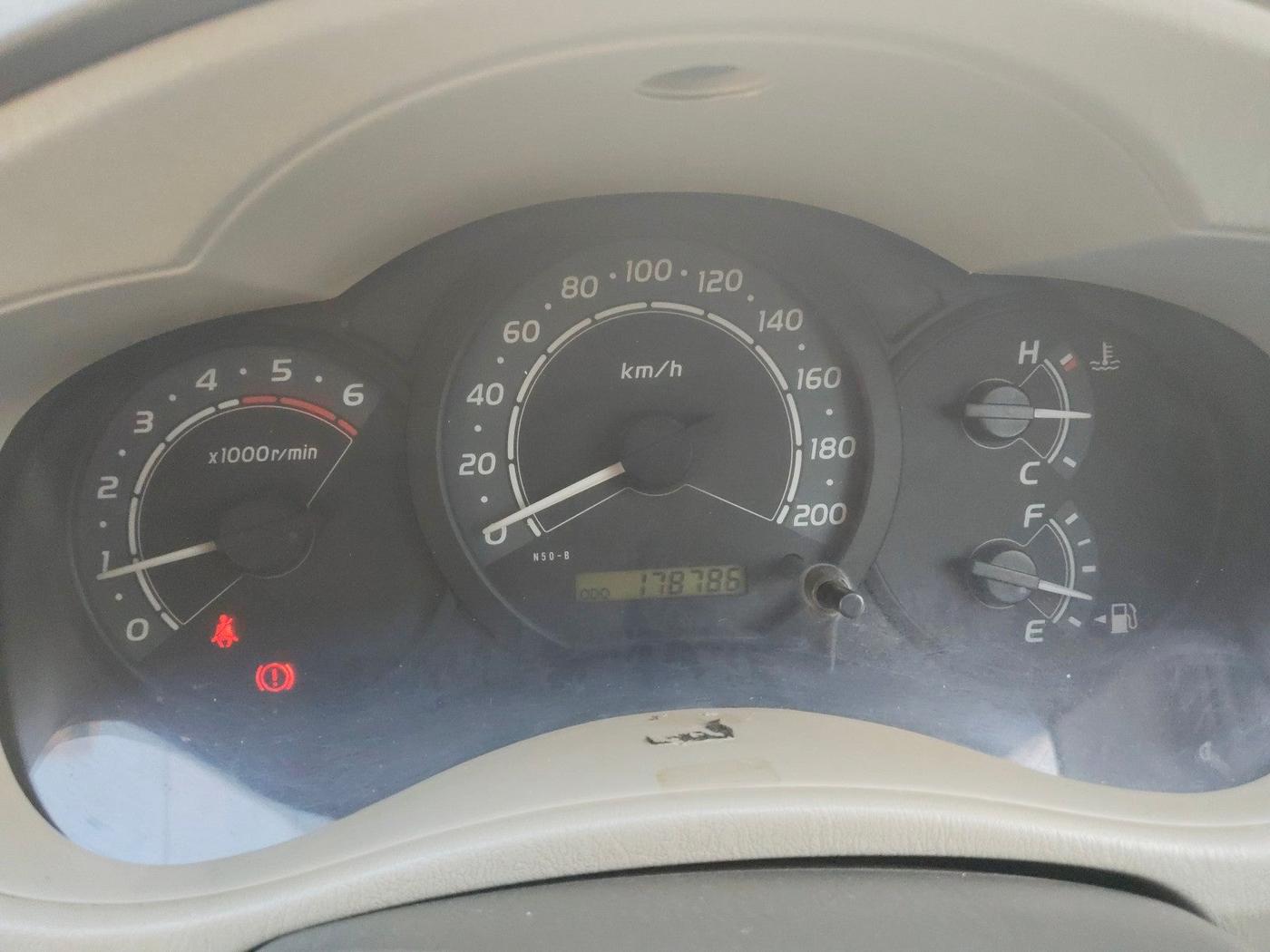 2010 Toyota Innova 2.5 G4 8 STR, Diesel, Manual, 1,78,786 km, interior