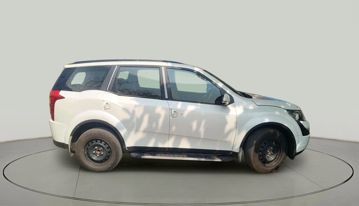 2016 Mahindra XUV500 W6, Diesel, Manual, 1,01,611 km, exterior