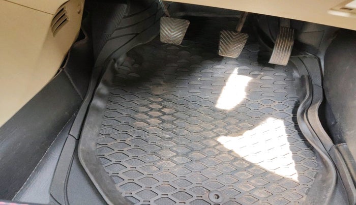 2013 Hyundai Verna FLUIDIC 1.6 VTVT SX, Petrol, Manual, 59,943 km, interior