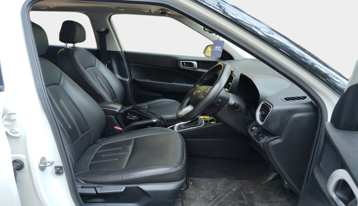 2019 Hyundai VENUE SX PLUS 1.0 TURBO DCT, Petrol, Automatic, 1,16,590 km, interior