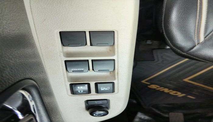 2017 Maruti IGNIS ZETA 1.2 AMT, Petrol, Automatic, 97,003 km, interior
