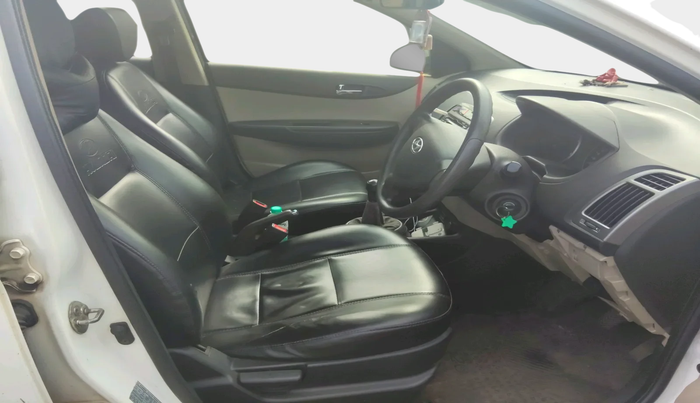 2012 Hyundai i20 MAGNA (O) 1.2, Petrol, Manual, 1,21,676 km, interior
