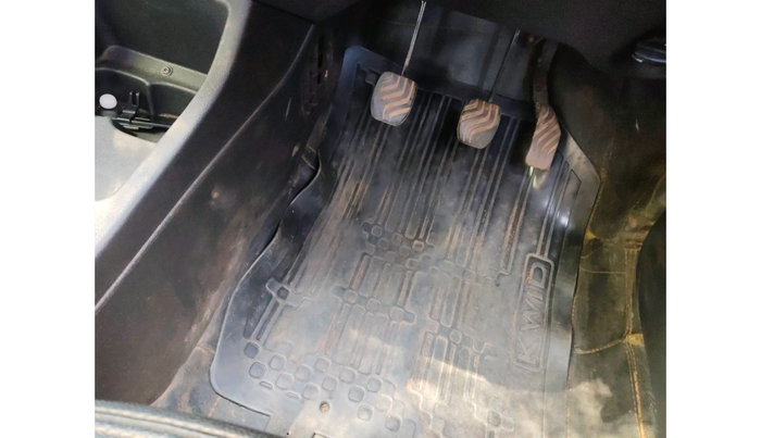 2018 Renault Kwid 1.0 MARVEL CAPTAIN AMERICA EDITION, Petrol, Manual, 76,458 km, interior