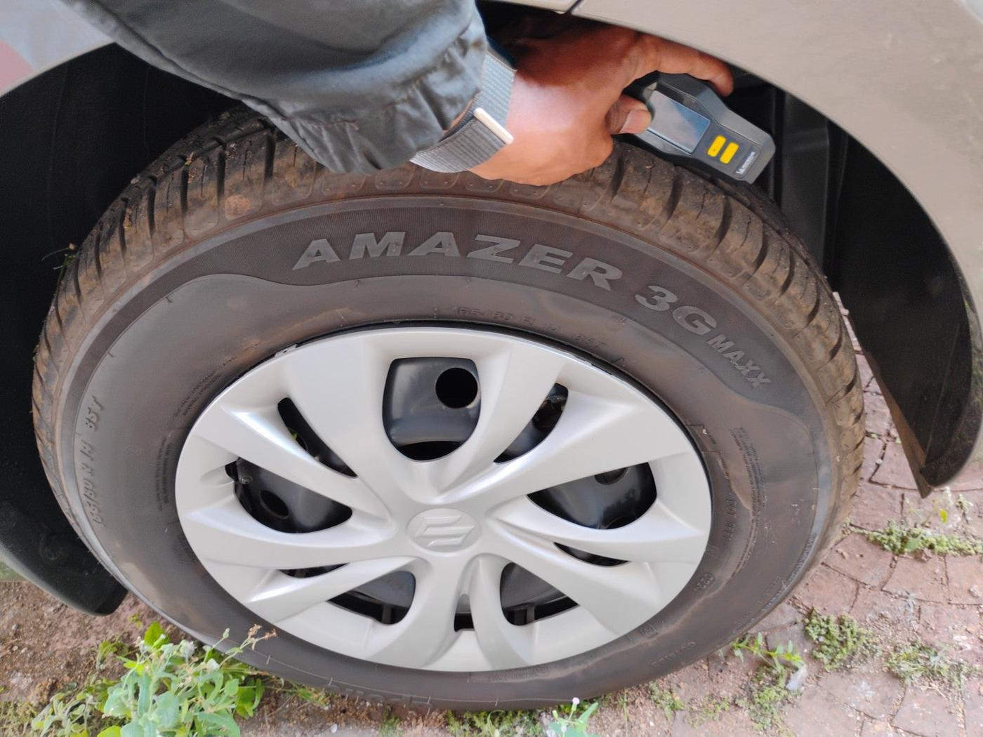 2024 Maruti Swift VXi AMT, Petrol, Automatic, 1,223 km, tyre