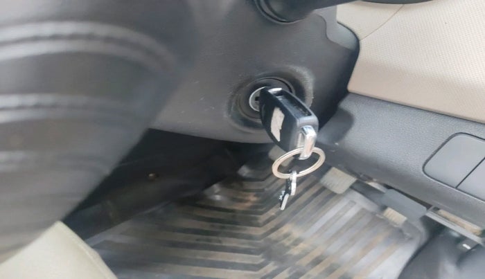 2014 Hyundai Xcent S (O) 1.2, Petrol, Manual, 80,431 km, interior