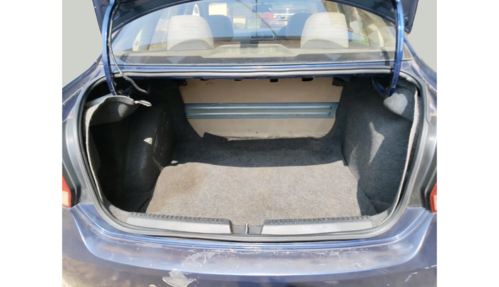 2011 Volkswagen Vento HIGHLINE DIESEL 1.6, Diesel, Manual, 1,51,858 km, exterior