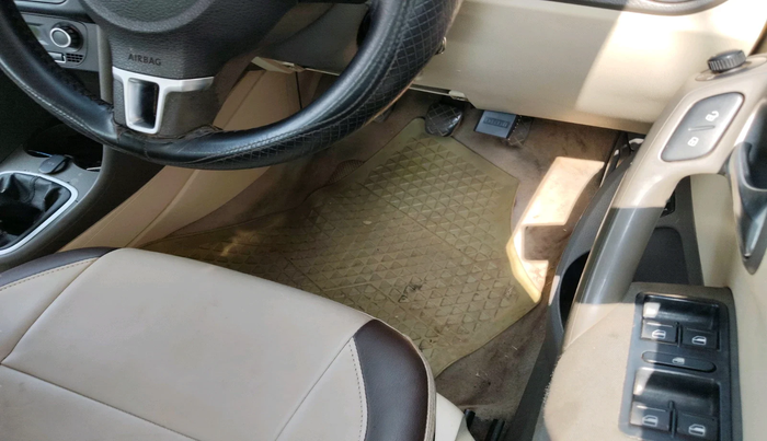 2011 Volkswagen Vento HIGHLINE DIESEL 1.6, Diesel, Manual, 1,51,858 km, interior