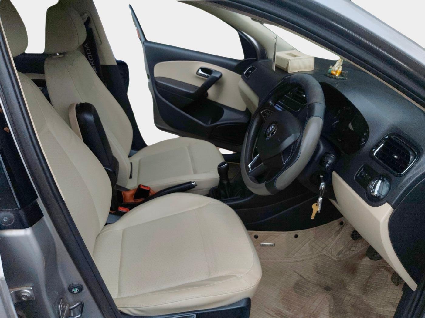 2019 Skoda Rapid STYLE 1.6 MPI, Petrol, Manual, 57,000 km, interior