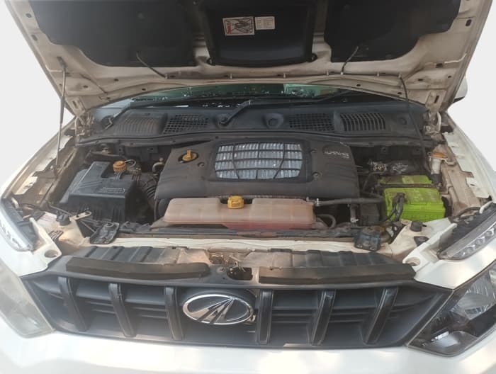 2017 Mahindra NUVOSPORT N8, Diesel, Manual, 81,516 km, exterior