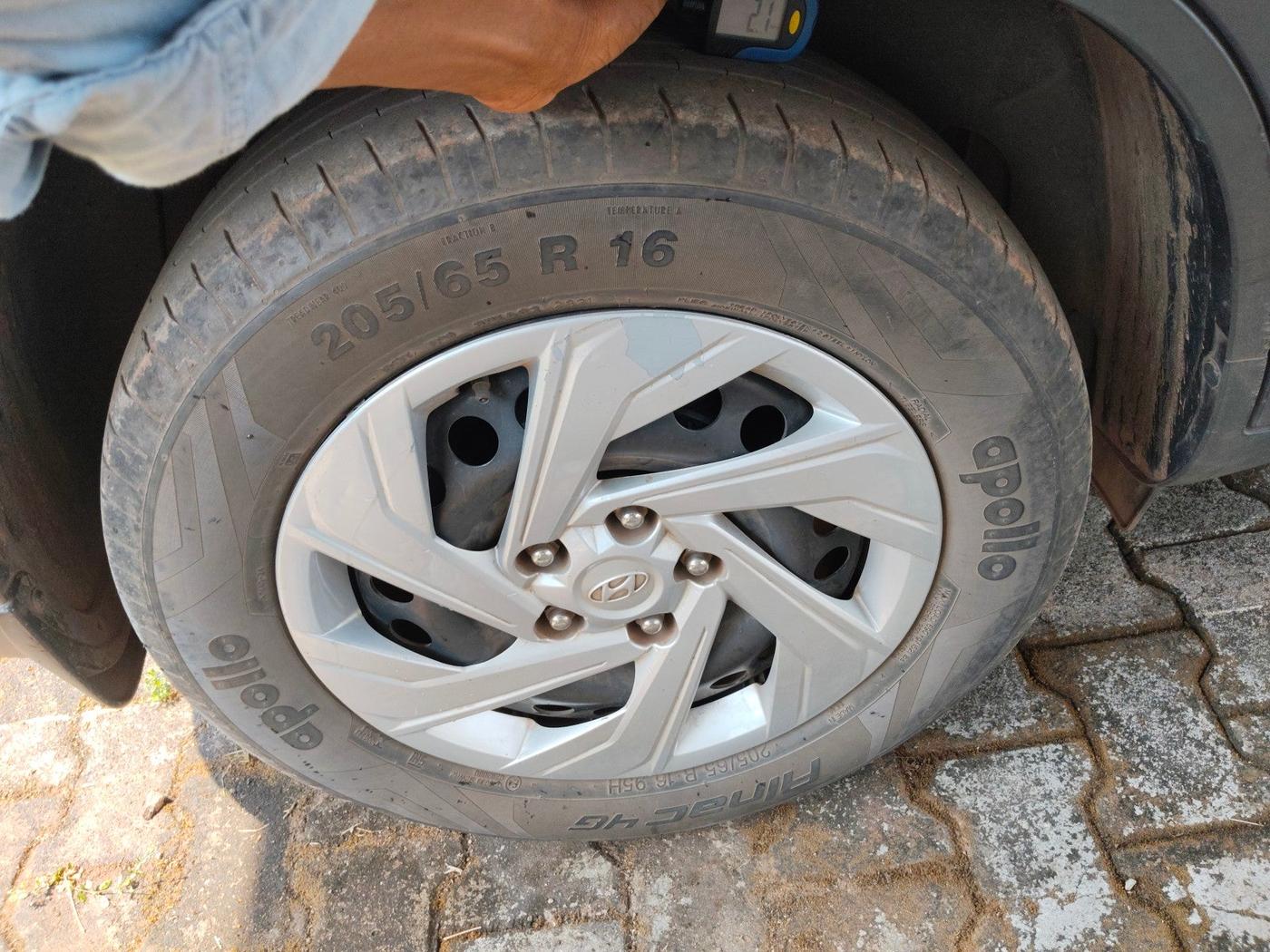 2021 Hyundai Creta E 1.5 PETROL, Petrol, Manual, 37,869 km, tyre