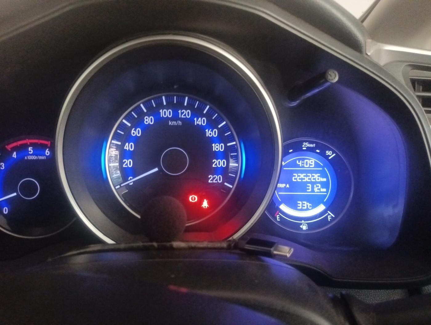 2016 Honda Jazz 1.5L I-DTEC VX, Diesel, Manual, 2,25,226 km, interior