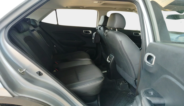 2020 Hyundai VENUE SX 1.0 (O) TURBO, Petrol, Manual, 50,747 km, interior