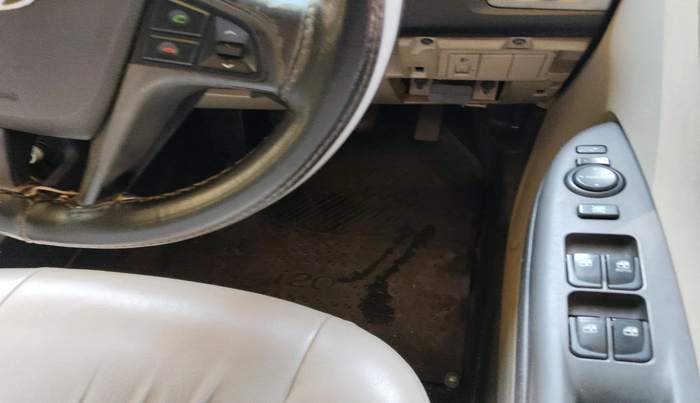 2013 Hyundai i20 ASTA 1.2, Petrol, Manual, 1,06,370 km, interior