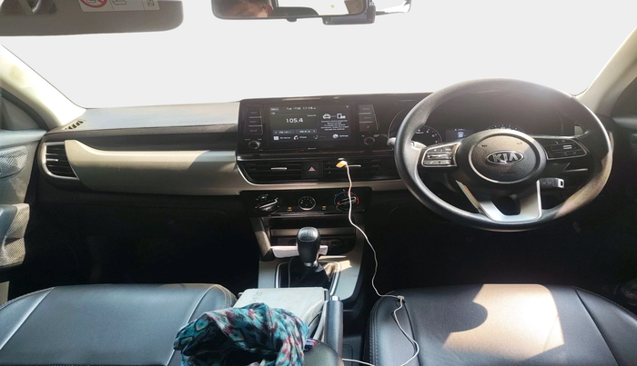 2020 KIA SELTOS HTK 1.5 PETROL, Petrol, Manual, 1,33,066 km, interior