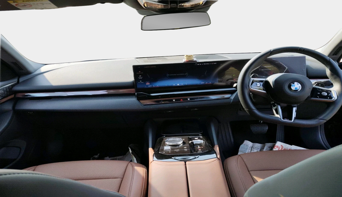 2025 BMW 5 Series 530Li M Sport, Petrol, Automatic, 536 km, interior