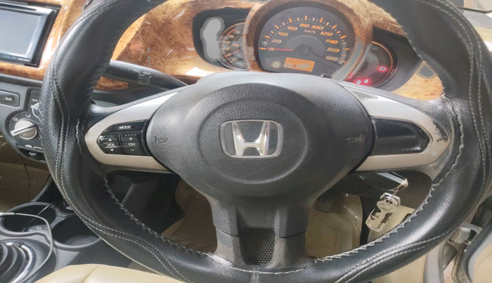 2013 Honda Amaze 1.5L I-DTEC S, Diesel, Manual, 1,52,315 km, interior