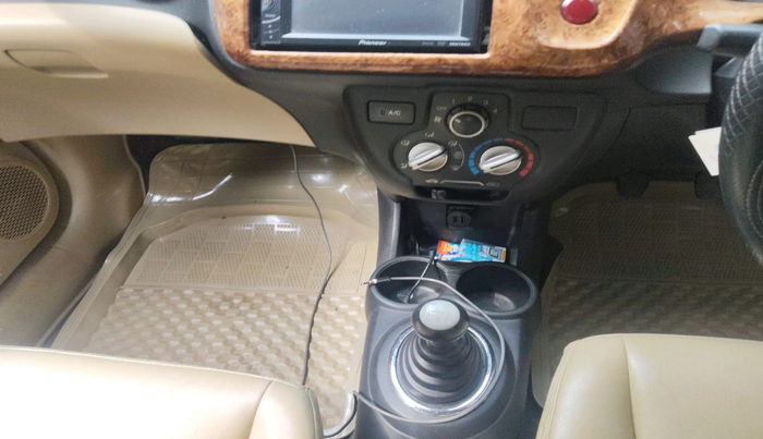 2013 Honda Amaze 1.5L I-DTEC S, Diesel, Manual, 1,52,315 km, interior