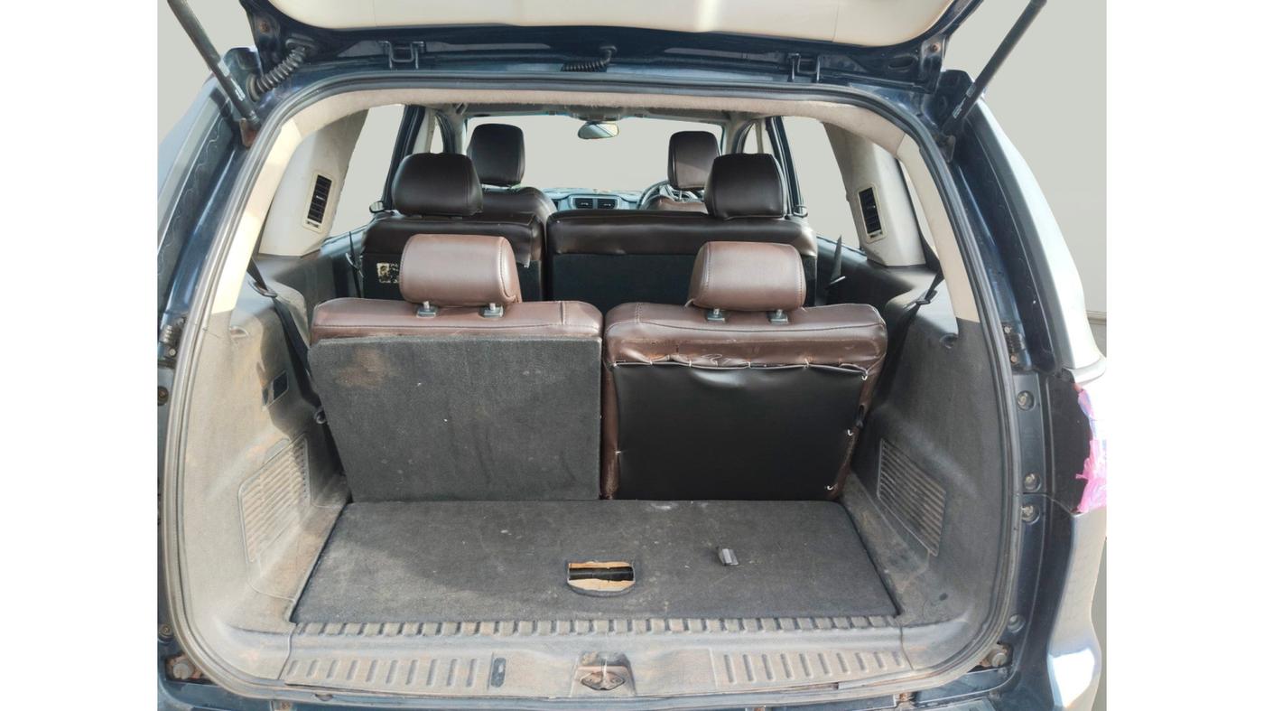 2019 Tata Hexa XM 4X2 7 STR, Diesel, Manual, 1,30,118 km, exterior