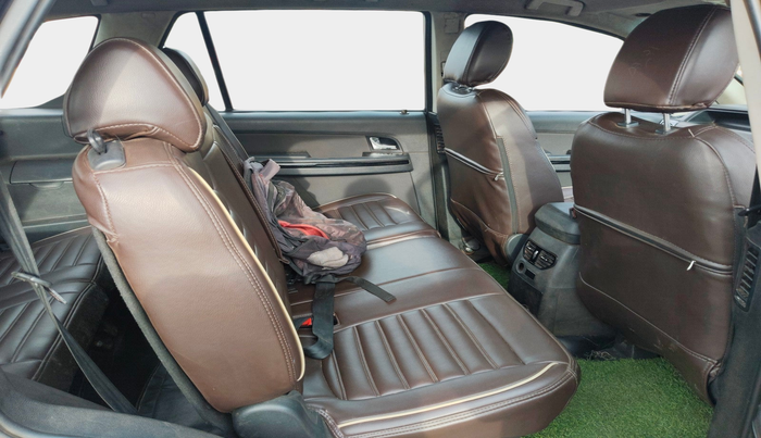2019 Tata Hexa XM 4X2 7 STR, Diesel, Manual, 1,30,118 km, interior