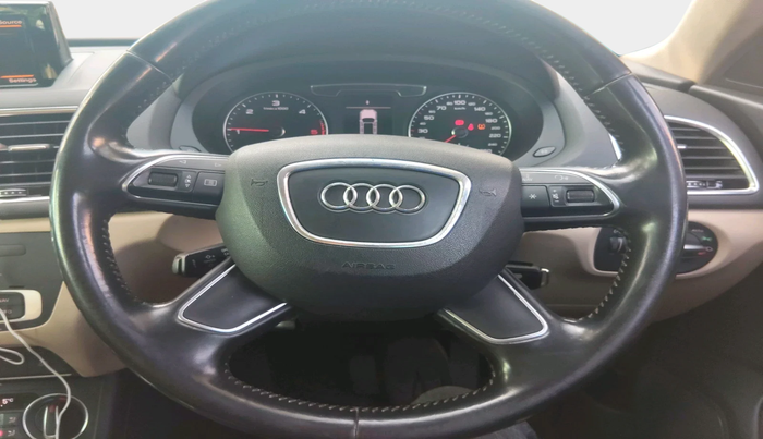 2016 Audi Q3 35 TDI Quattro, Diesel, Automatic, 1,40,664 km, interior