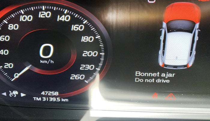 2022 Volvo XC 40 T4 R Design, Petrol, Automatic, 47,258 km, interior