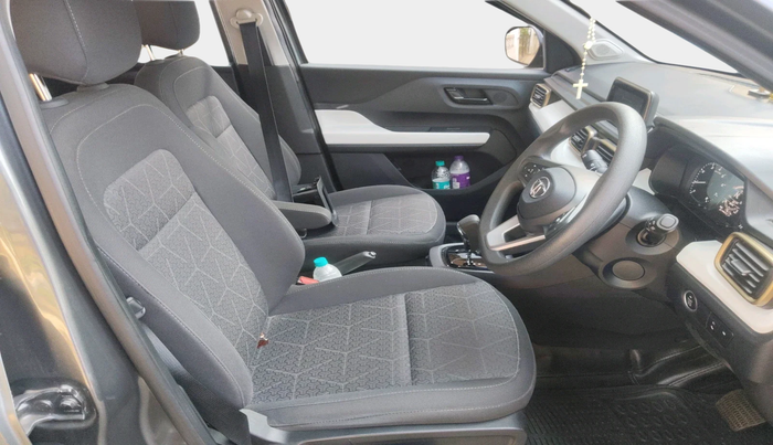 2023 Tata PUNCH ACCOMPLISHED AMT, Petrol, Automatic, 17,611 km, interior