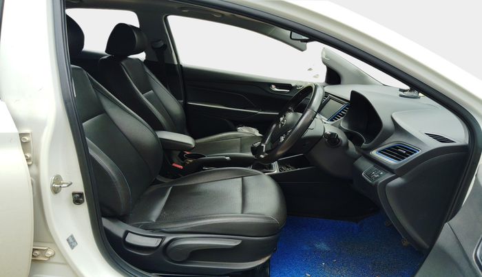 2018 Hyundai Verna SX (O) ANNIVERSARY EDITION 1.6 VTVT, Petrol, Manual, 40,798 km, interior