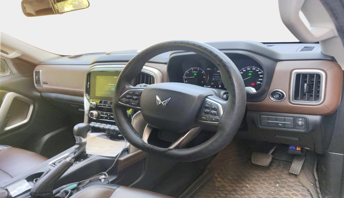 2023 Mahindra SCORPIO-N Z8 L PETROL AT 7 STR, Petrol, Automatic, 57,861 km, interior