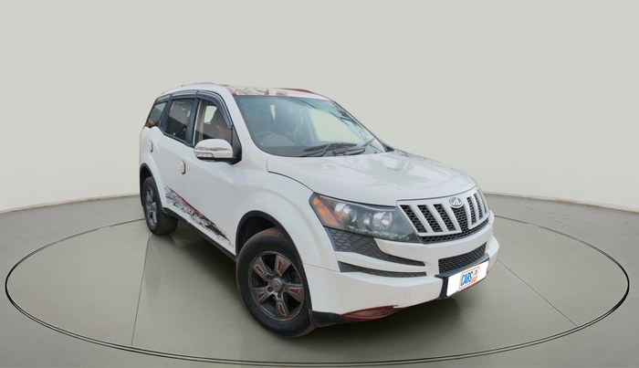 2014 Mahindra XUV500 W8, Diesel, Manual, 99,250 km, exterior