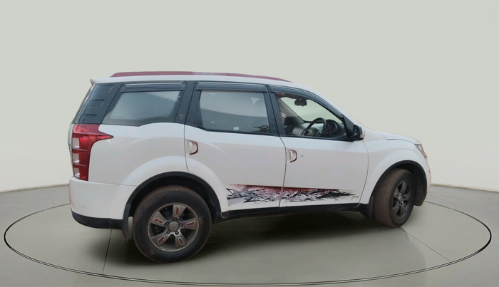 2014 Mahindra XUV500 W8, Diesel, Manual, 99,250 km, exterior