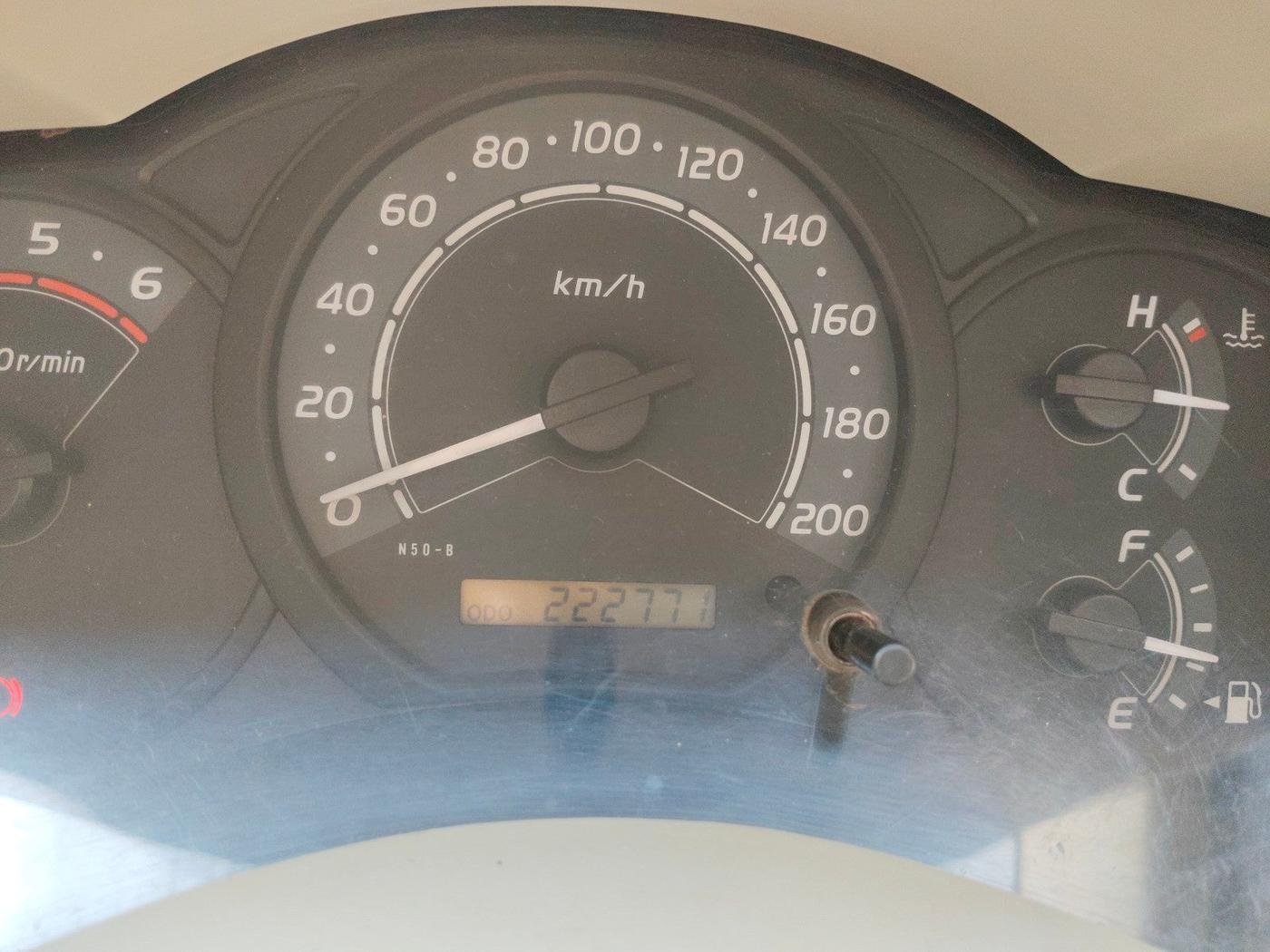 2010 Toyota Innova 2.5 G4 7 STR, Diesel, Manual, 2,22,771 km, interior