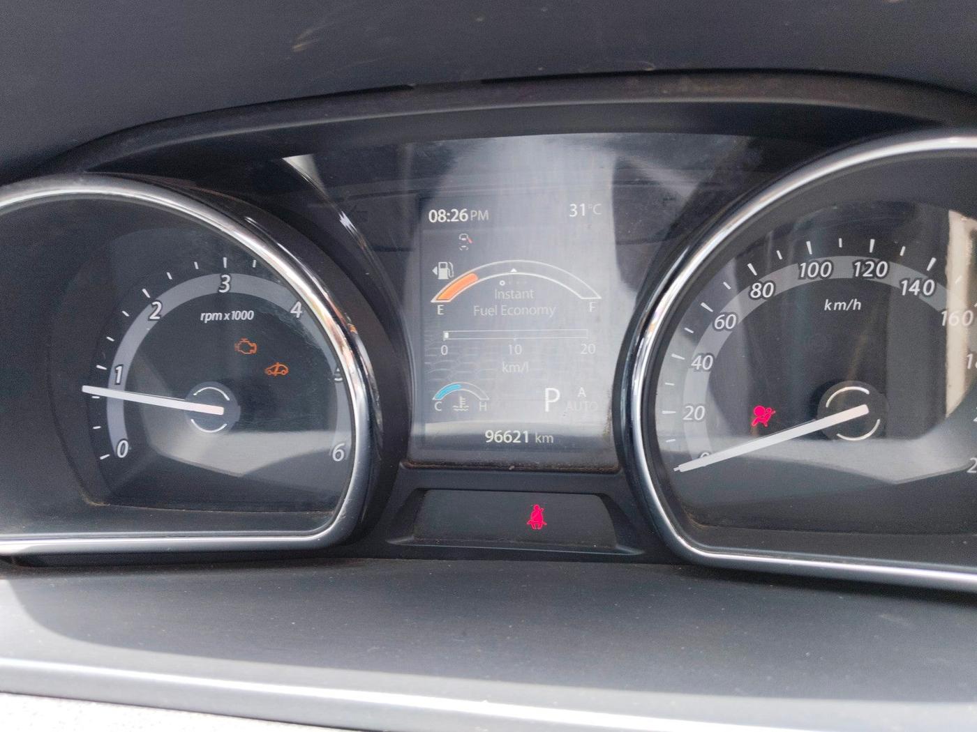 2017 Tata Hexa XTA 4X2 7 STR, Diesel, Automatic, 96,654 km, interior
