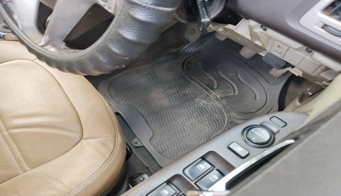 2012 Hyundai i20 ASTA 1.2, Petrol, Manual, 75,615 km, interior