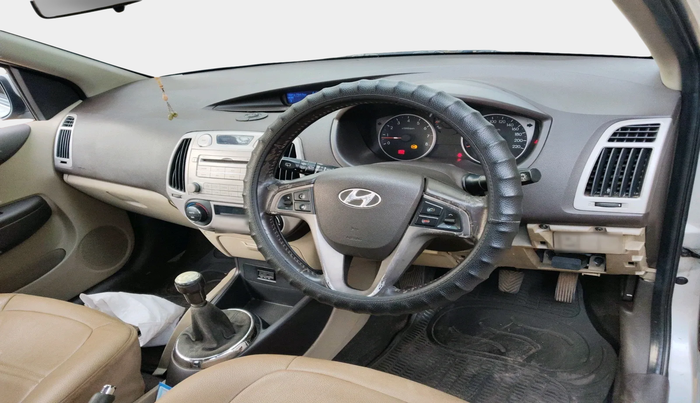 2012 Hyundai i20 ASTA 1.2, Petrol, Manual, 75,615 km, interior