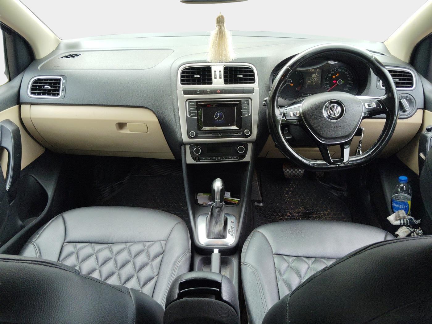 2016 Volkswagen Ameo HIGHLINE DSG 1.5 DIESEL , Diesel, Automatic, 1,15,248 km, interior