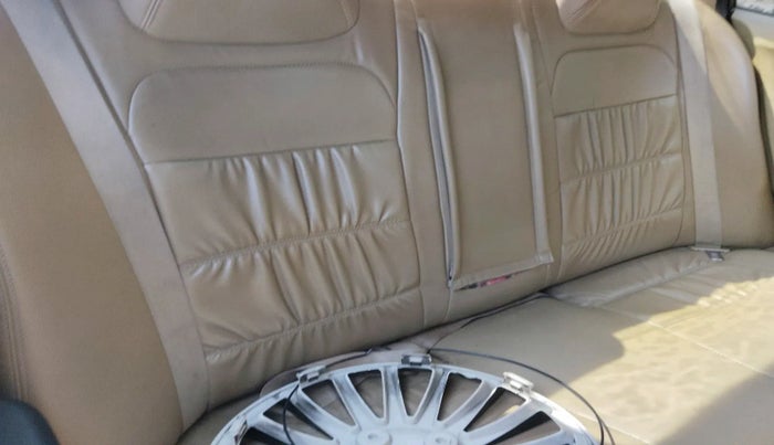 2015 Honda Amaze 1.2L I-VTEC S, Petrol, Manual, 1,36,757 km, interior