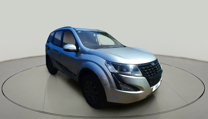 2015 Mahindra XUV500 W8, Diesel, Manual, 1,38,000 km, exterior