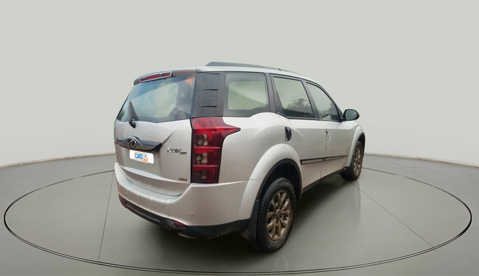 2015 Mahindra XUV500 W8, Diesel, Manual, 1,38,000 km, exterior