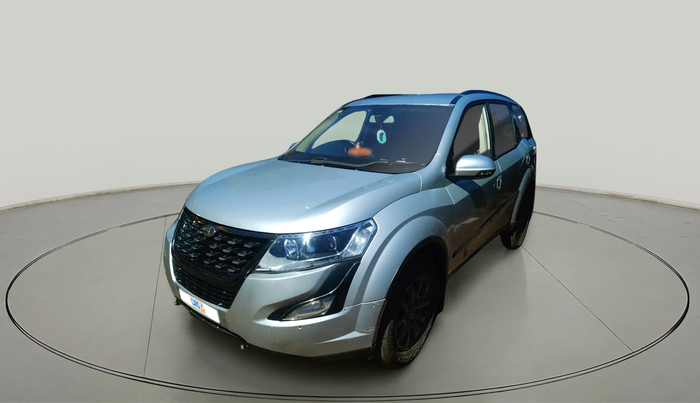 2015 Mahindra XUV500 W8, Diesel, Manual, 1,38,000 km, exterior