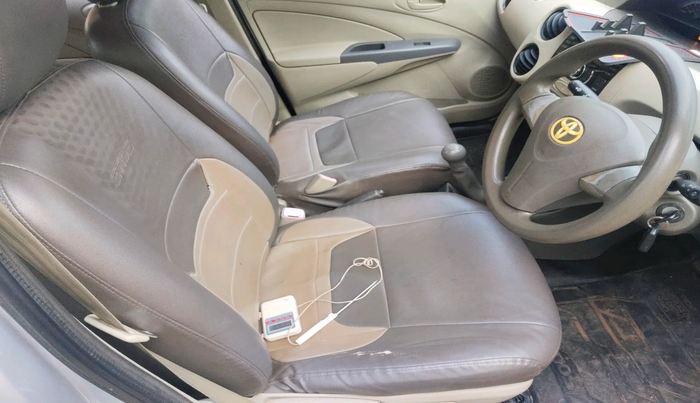 2014 Toyota Etios Liva G, Petrol, Manual, 1,41,634 km, interior