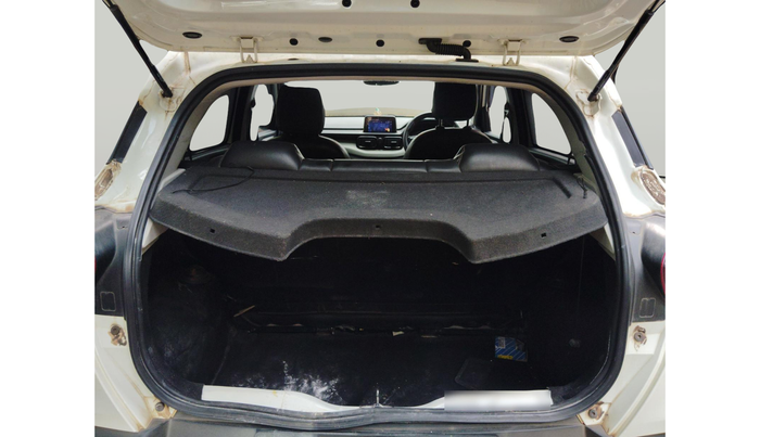 2022 Tata PUNCH ADVENTURE MT, Petrol, Manual, 60,989 km, exterior