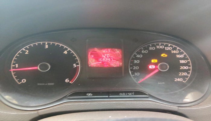 2011 Volkswagen Vento HIGHLINE DIESEL 1.6, Diesel, Manual, 1,68,297 km, interior