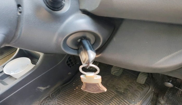 2016 Renault Kwid RXT 1.0, Petrol, Manual, 93,514 km, interior