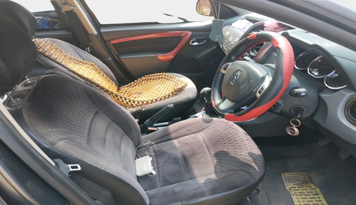 2016 Renault Duster 110 PS RXZ 4X4 MT DIESEL, Diesel, Manual, 95,974 km, interior