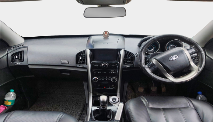 2020 Mahindra XUV500 W7, Diesel, Manual, 94,862 km, interior